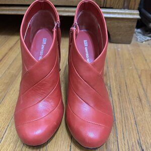 United Nude Sz 8 Barely Used Red Leather Booties